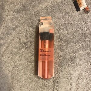 Real Techniques with extra big Stippling Brush